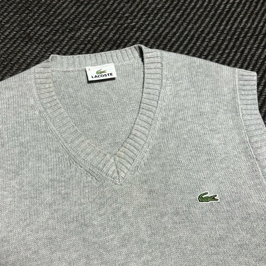 [L] Lacoste 라코스테 그레이 브이넥 코튼 조끼 상품이미지3