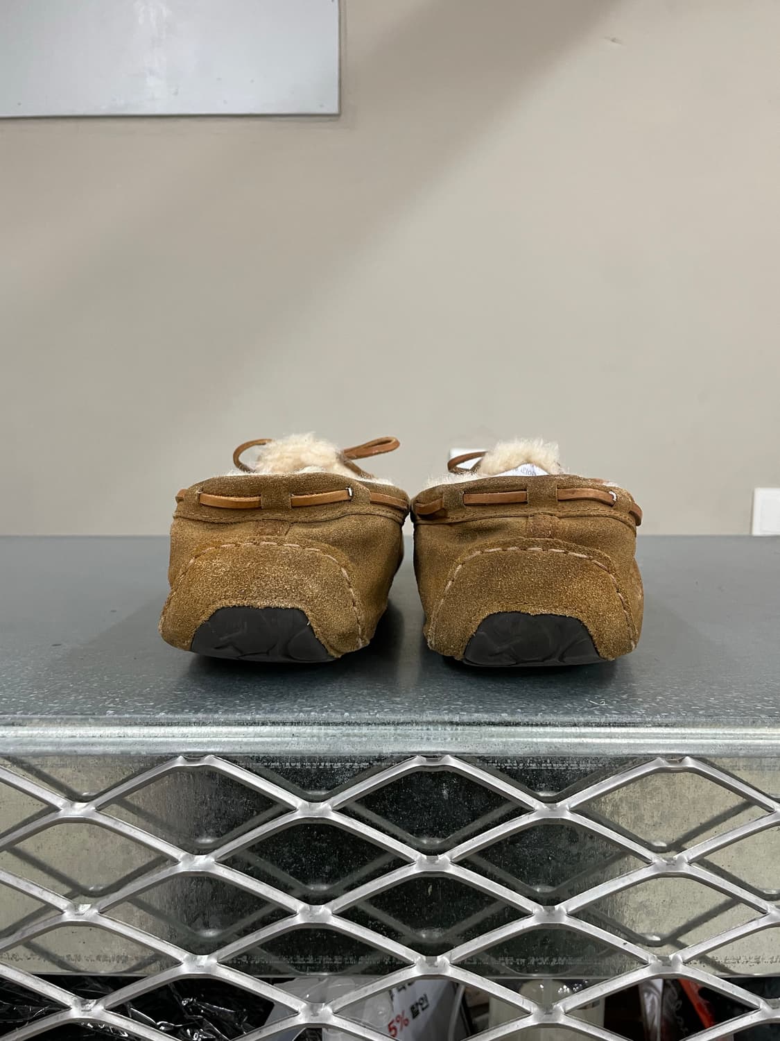 어그 다코타 양털 모카신 270 상품이미지3