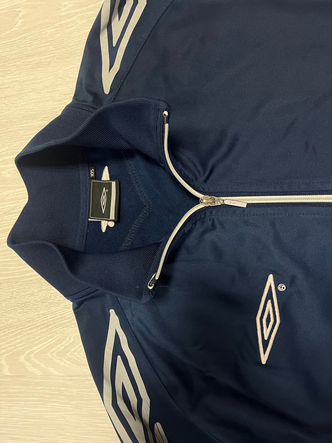 엄브로 네이비 트랙자켓 105 상품이미지2