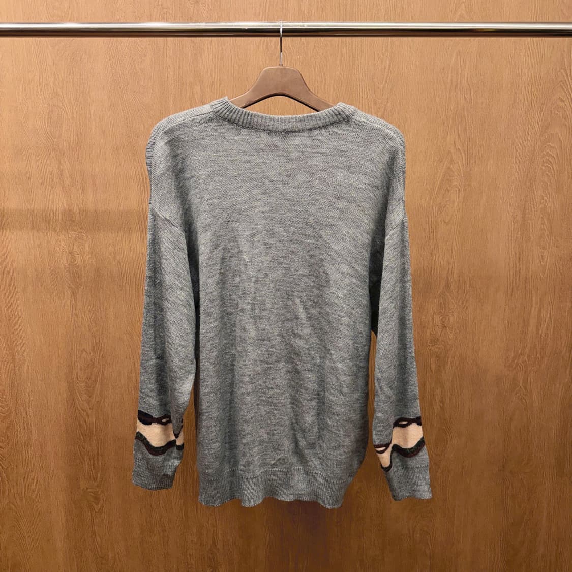 미쏘니 라운드넥 긴팔 니트 자카드 패턴 배색 디테일 루즈핏 그레이 상품이미지3