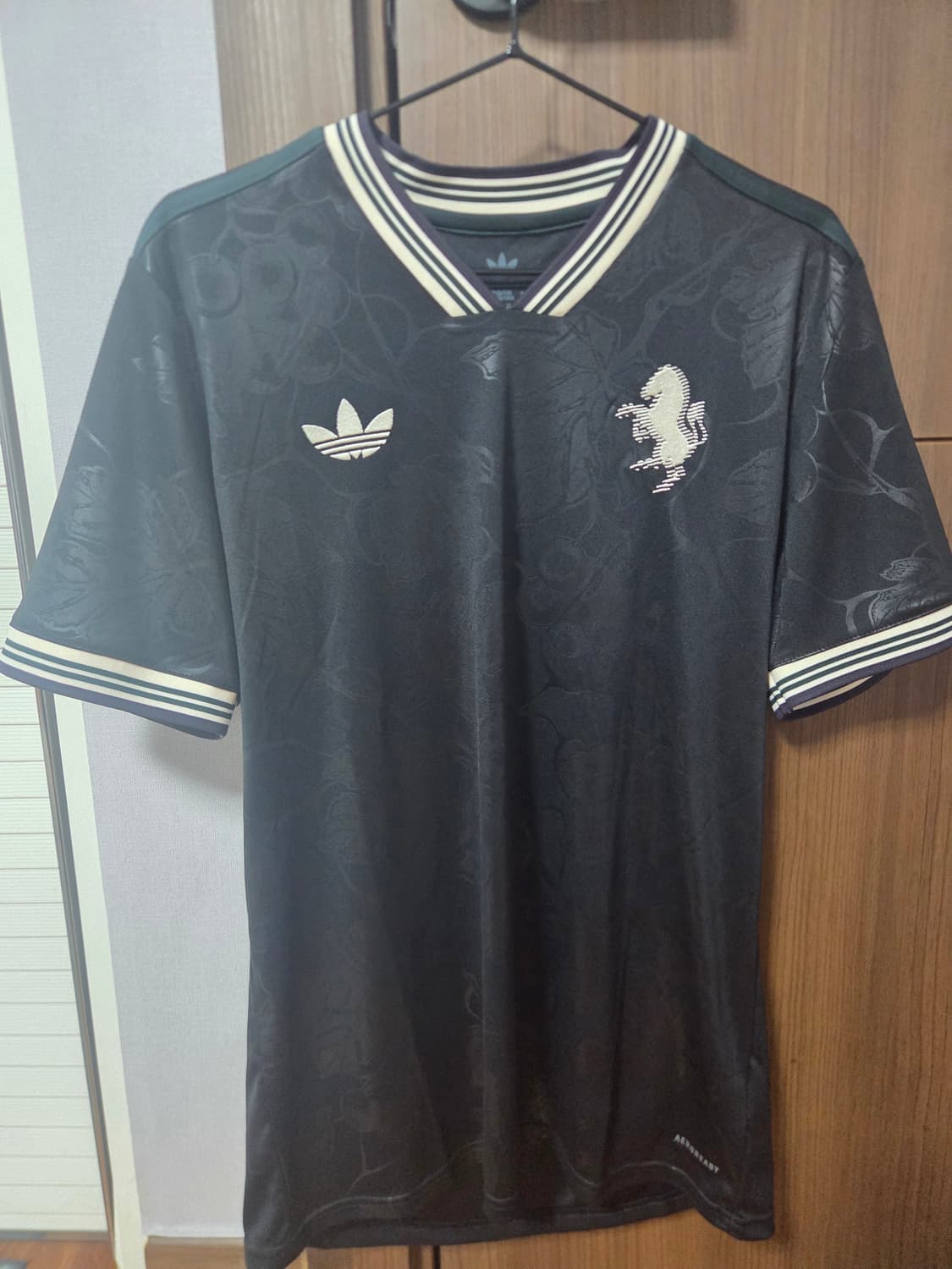 유벤투스 유니폼 25/26 TF 저지 블랙 L사이즈 상품이미지1