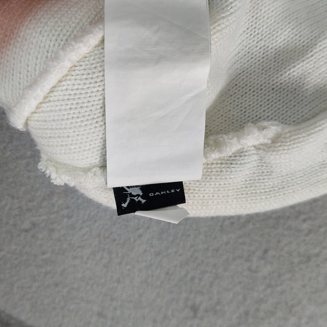오클리 로고 방울 비니 블루 화이트 상품이미지9