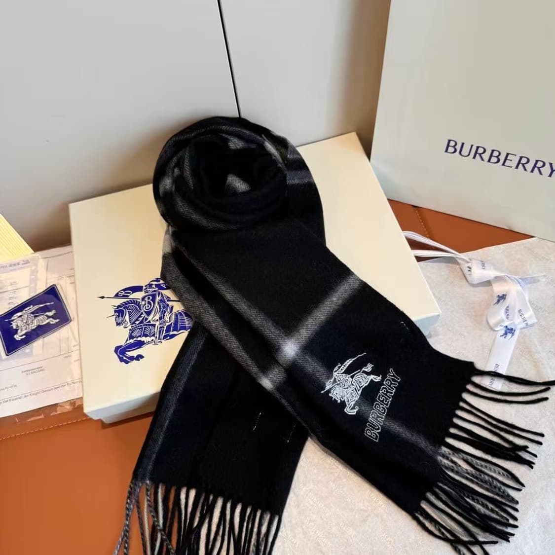 버버리숙녀 리버서블 스카프 100% 램스울
 상품이미지7