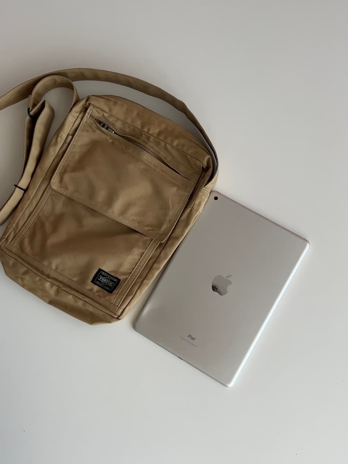 요시다포터 베이지 크로스백 상품이미지2