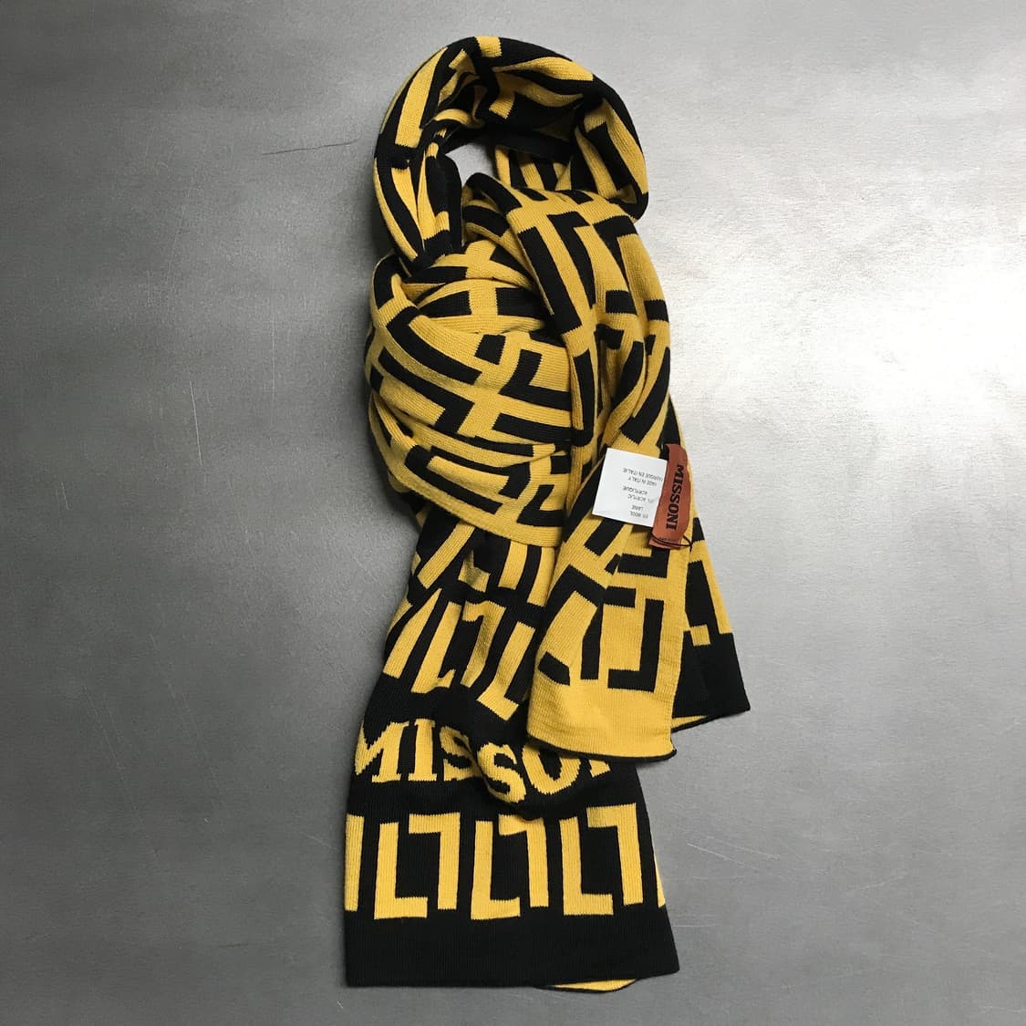 미쏘니 로고 머플러 상품이미지1