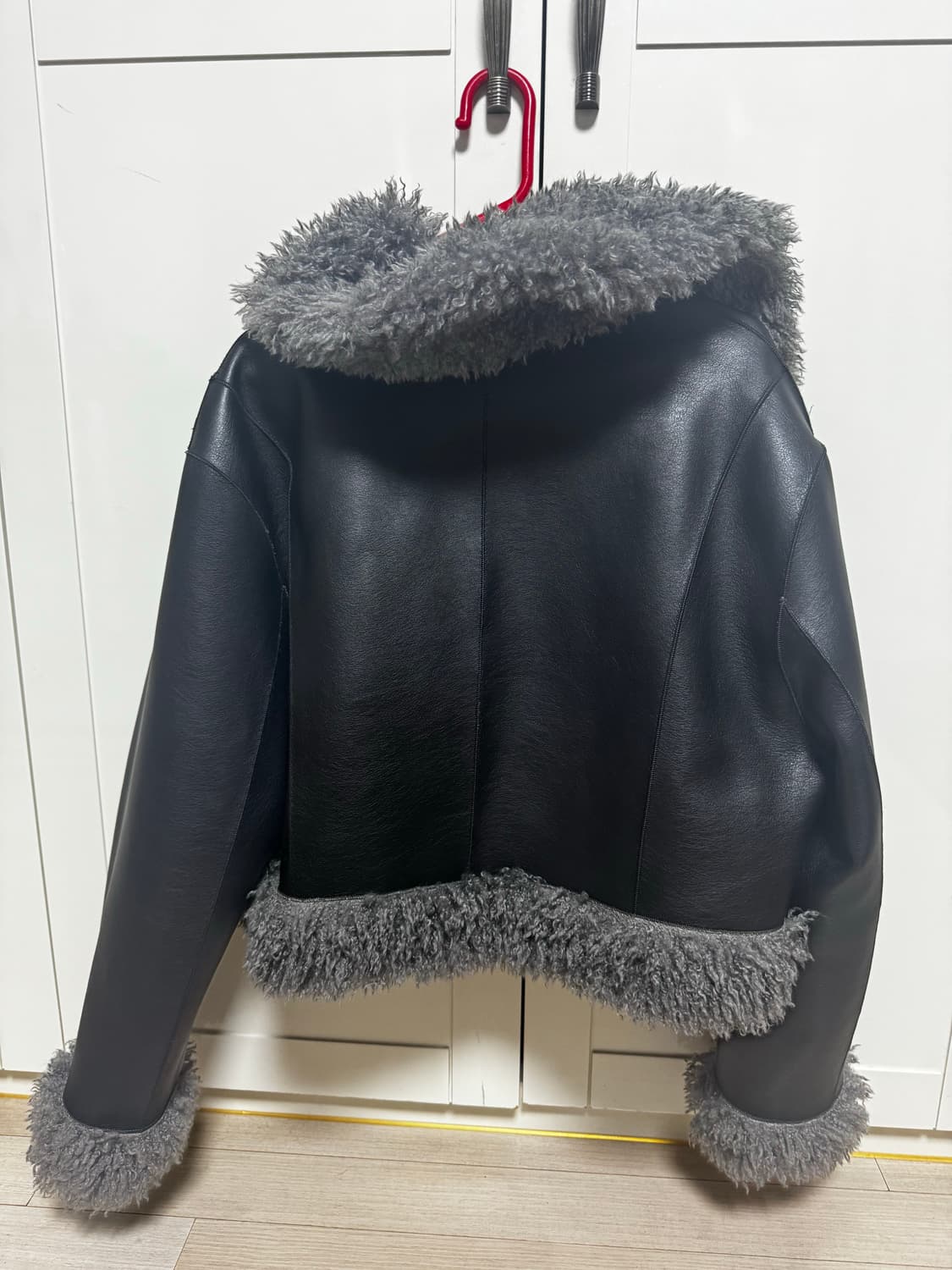 다이애그널 리버시블 무스탕 자켓 상품이미지4