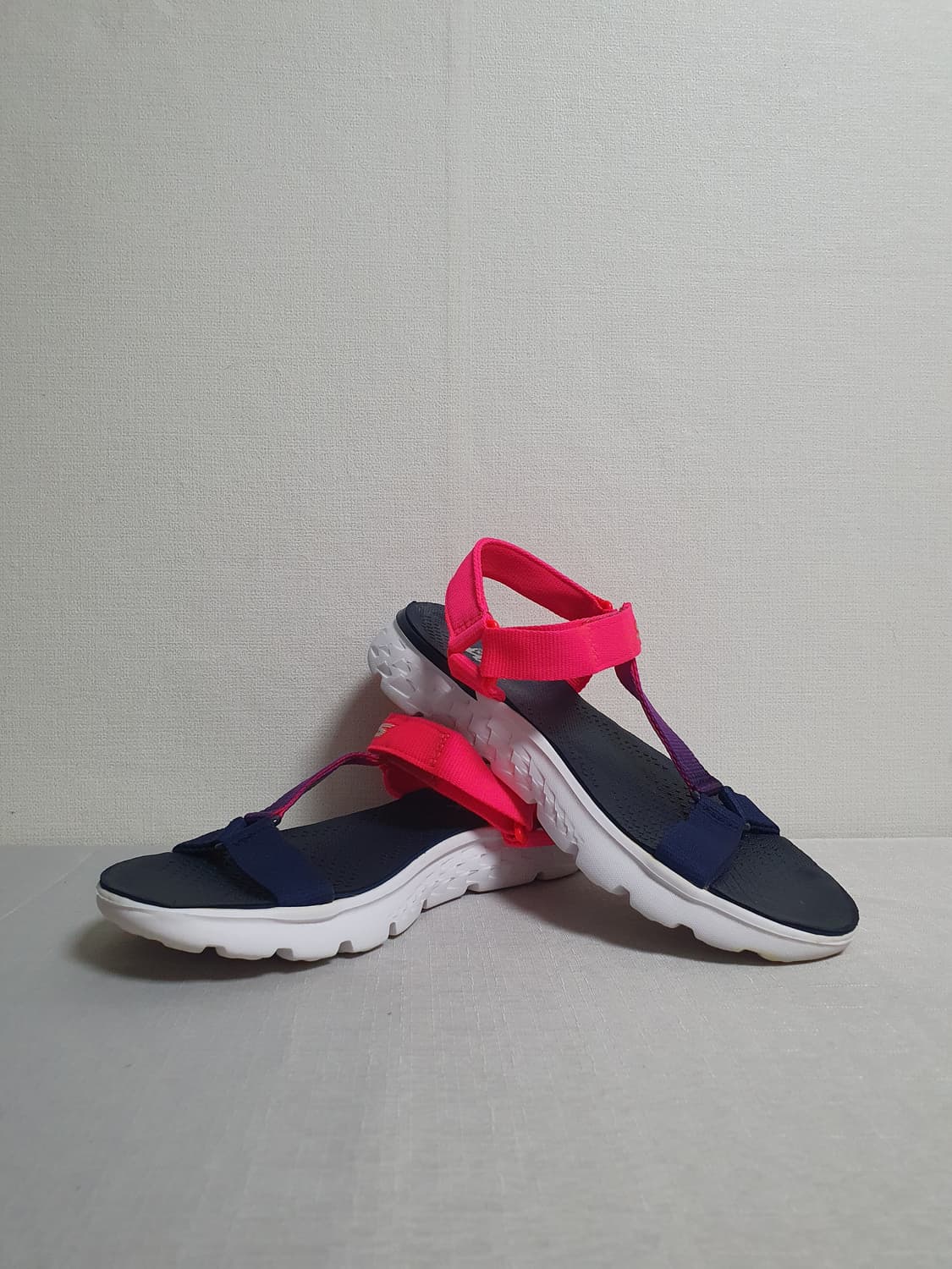 스케쳐스 GOGA 맥스 쿠셔닝 샌들 230 🌈 상품이미지5