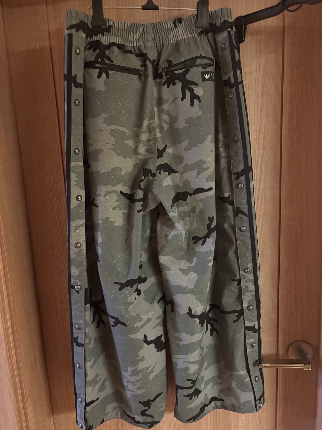 아디다스X떠그클럽 콜라보 트랙 팬츠 블랙 (Size L) 상품이미지2