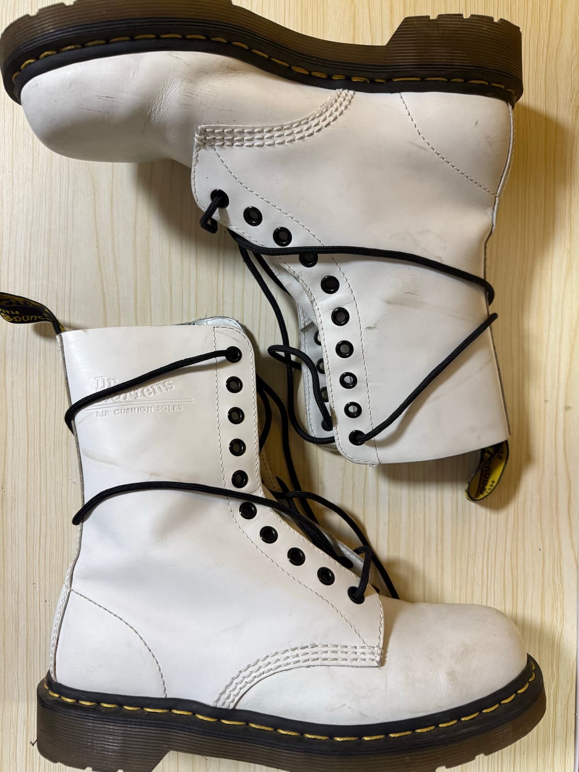 닥터마틴 10홀 화이트 260 상품이미지2