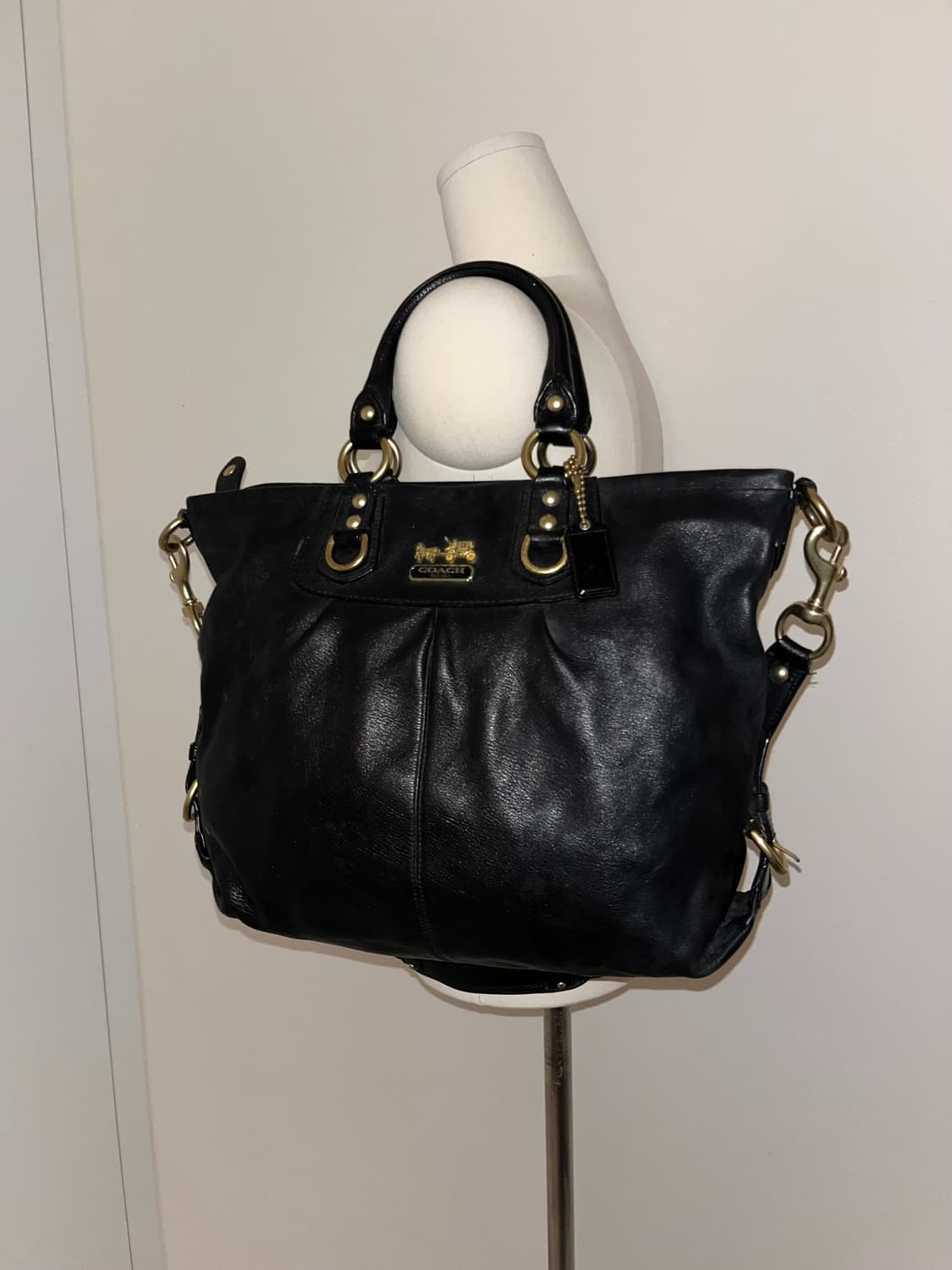 Coach All Black Shoulder bag 상품이미지2