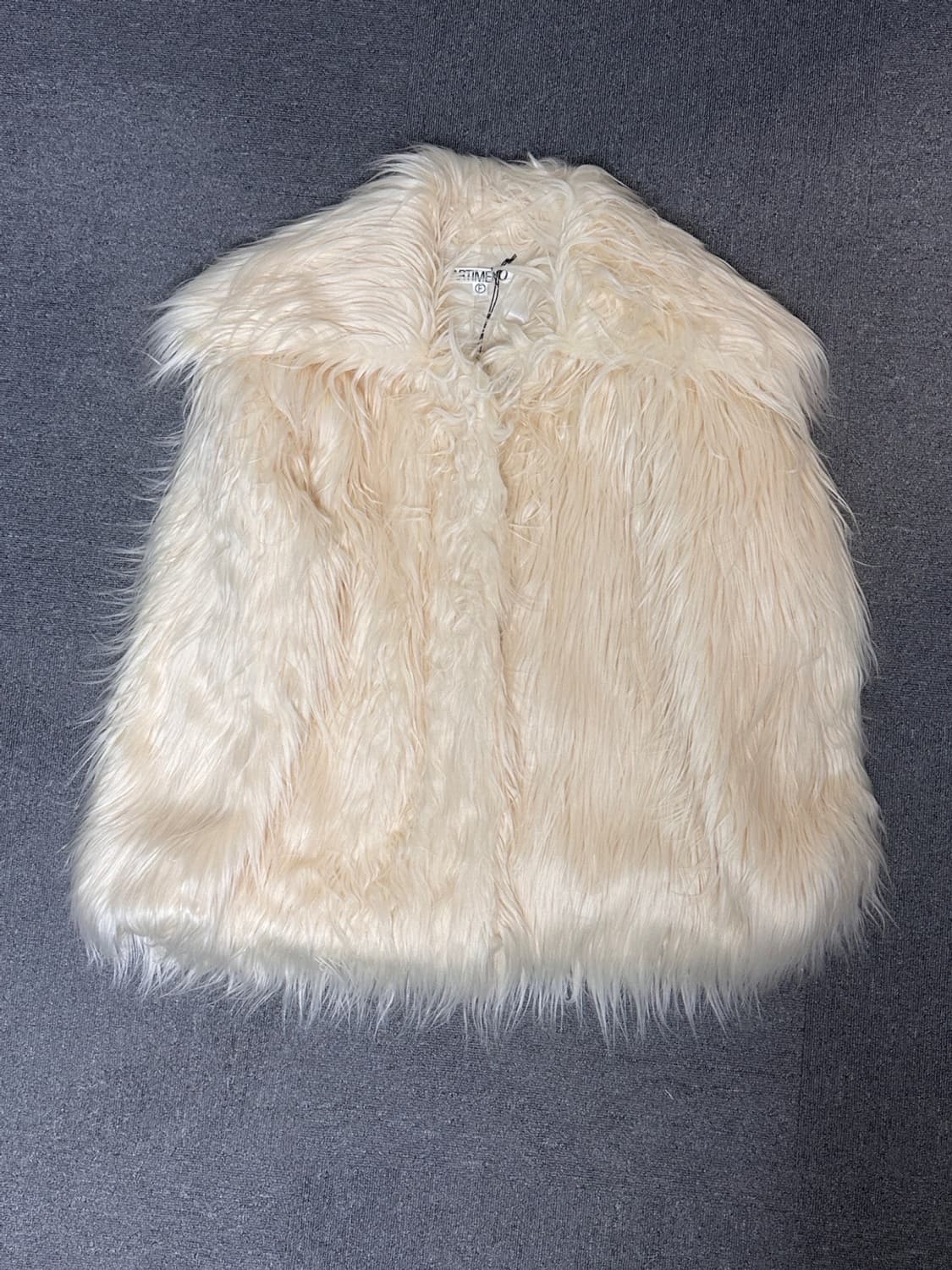 WIDE COLLAR HAIRY FUR COAT_IVORY 상품이미지4