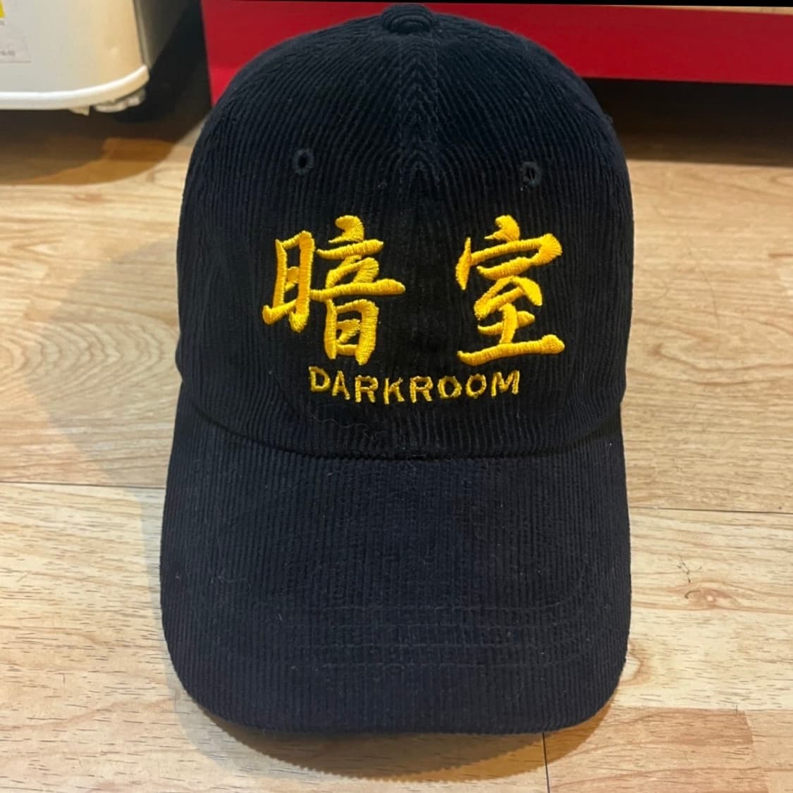 다크룸 X 시바스 콜라보 코듀로이 블랙 볼캡 모자 상품이미지1