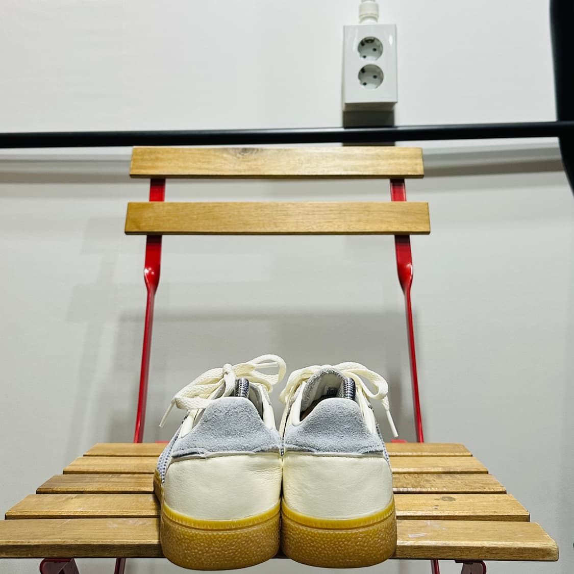 240) 아디다스  운동화 여성 여자 신발 스페지알 아이보리 블루 상품이미지4