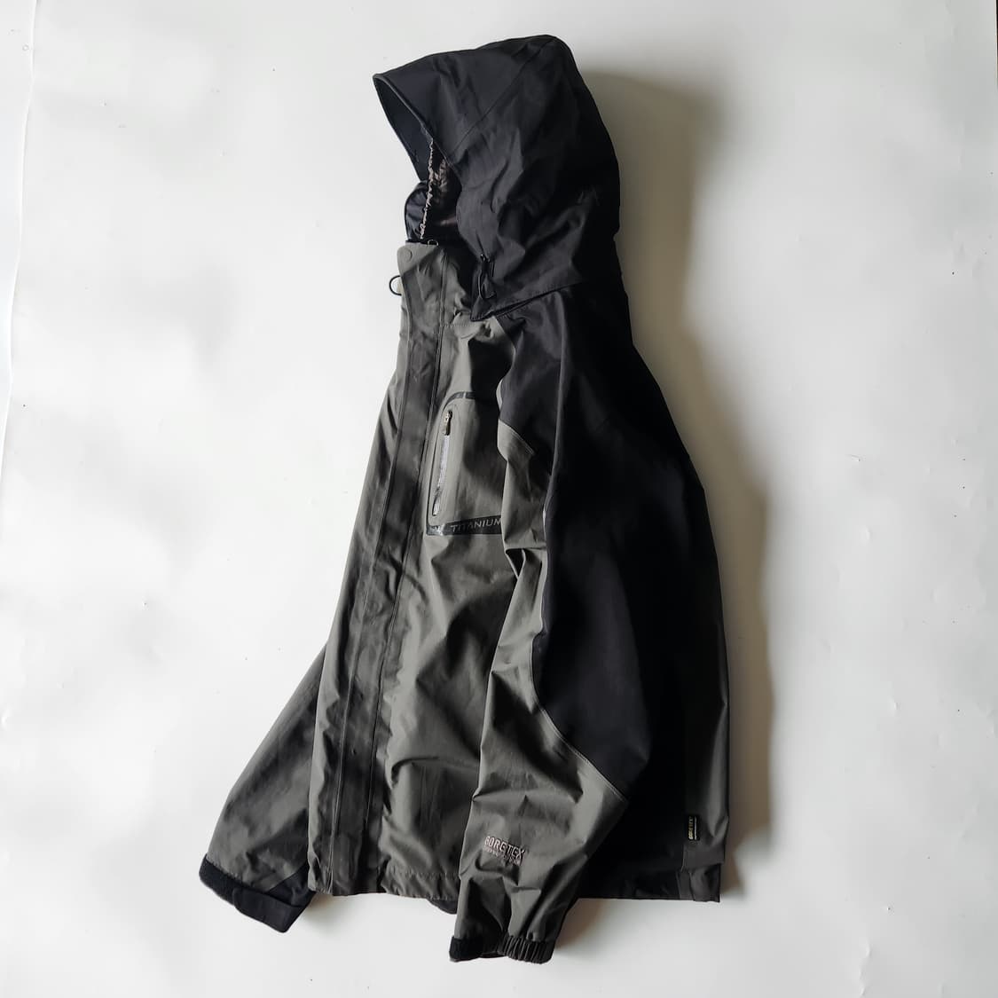 콜롬비아 티타늄 고어텍스 시멘트 자켓 상품이미지5