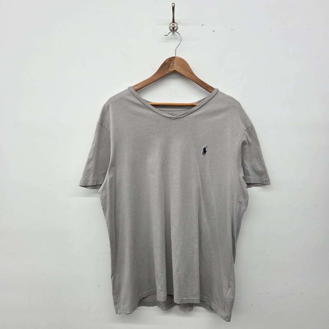 폴로 랄프로렌 브이넥 반팔티 그레이 남L 상품이미지1