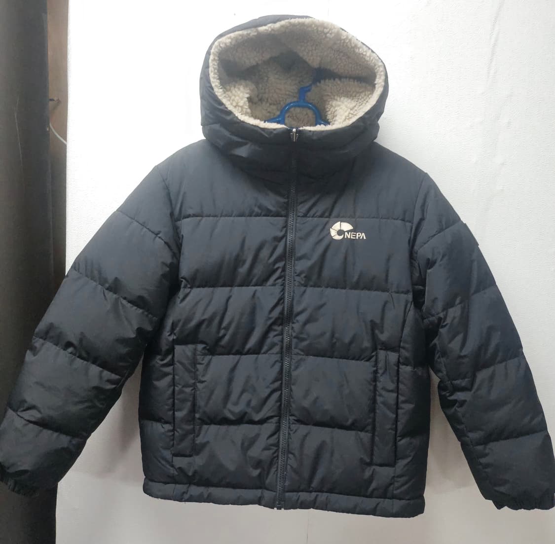 네파 리버시블 양털 뽀글이 깃털패딩 양면 85 상품이미지1