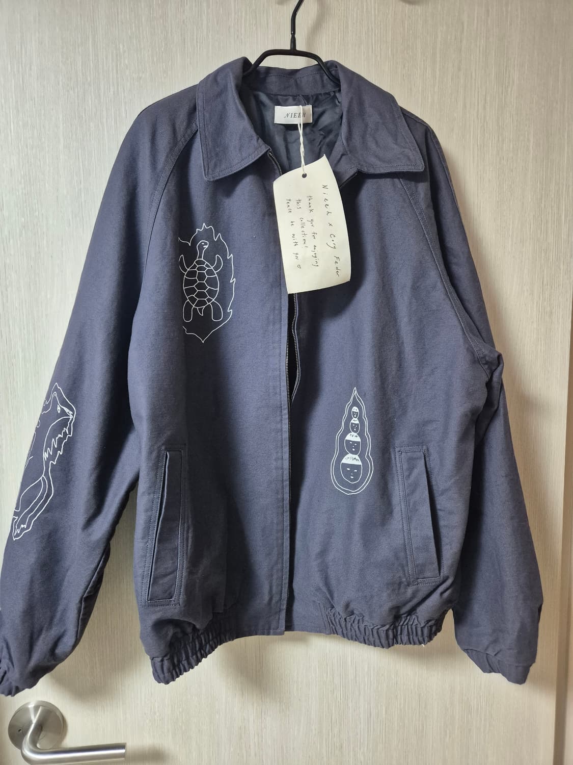 (새제품) NIEEH 니히 네이비 자켓 점퍼 프린팅 상품이미지3