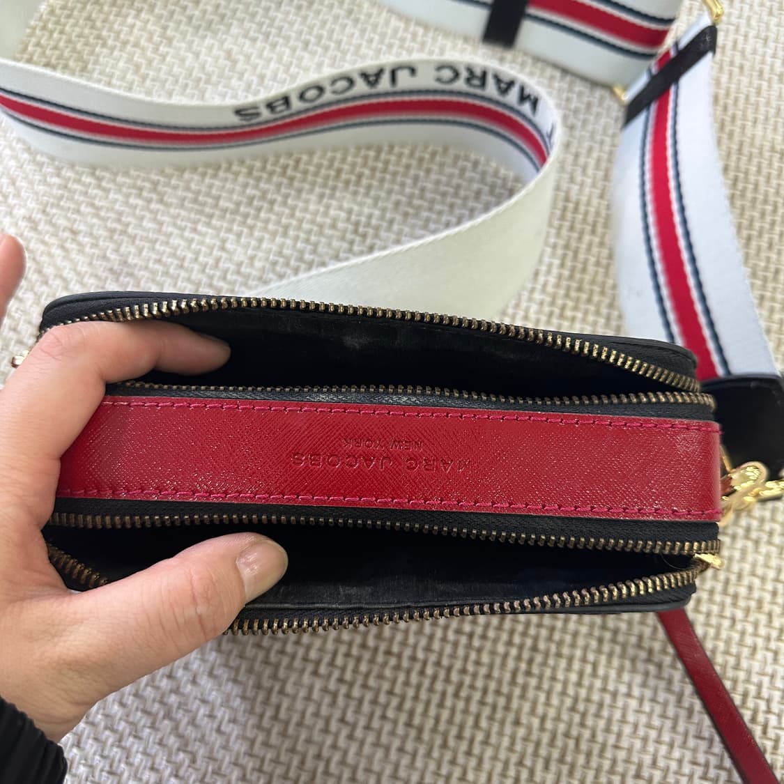 실측확인 마크제이콥스 카메라백 0409D 상품이미지3