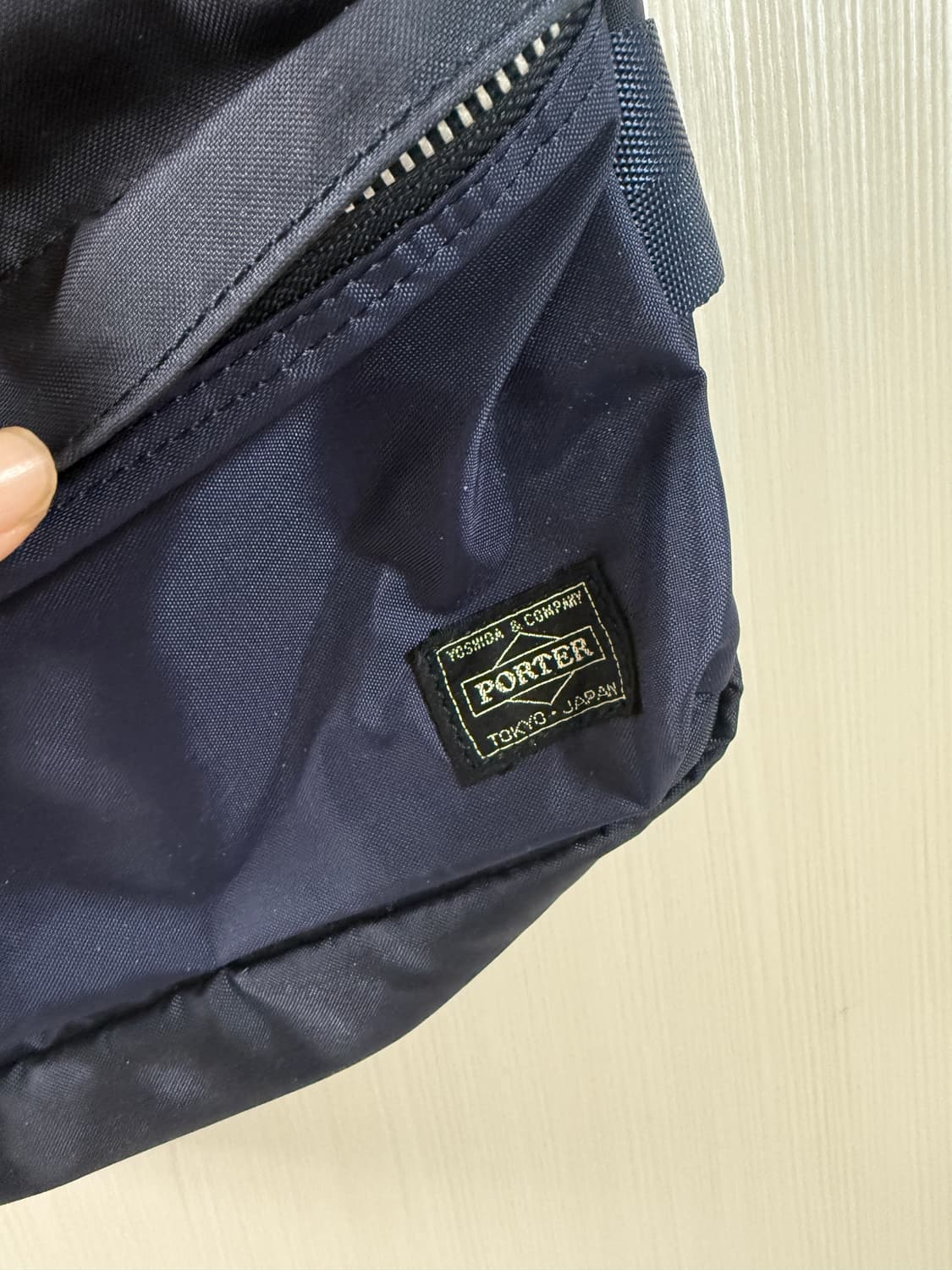 요시다포터 포스 숄더백 s 네이비 상품이미지2