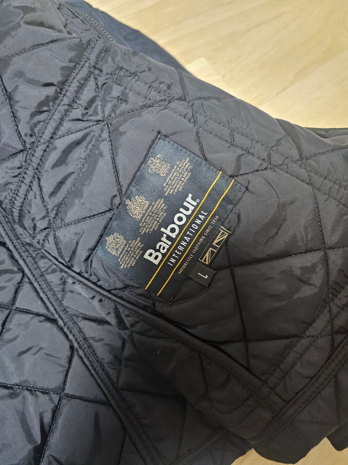바버 인터내셔널 퀼팅 자켓 라지 105 상품이미지3