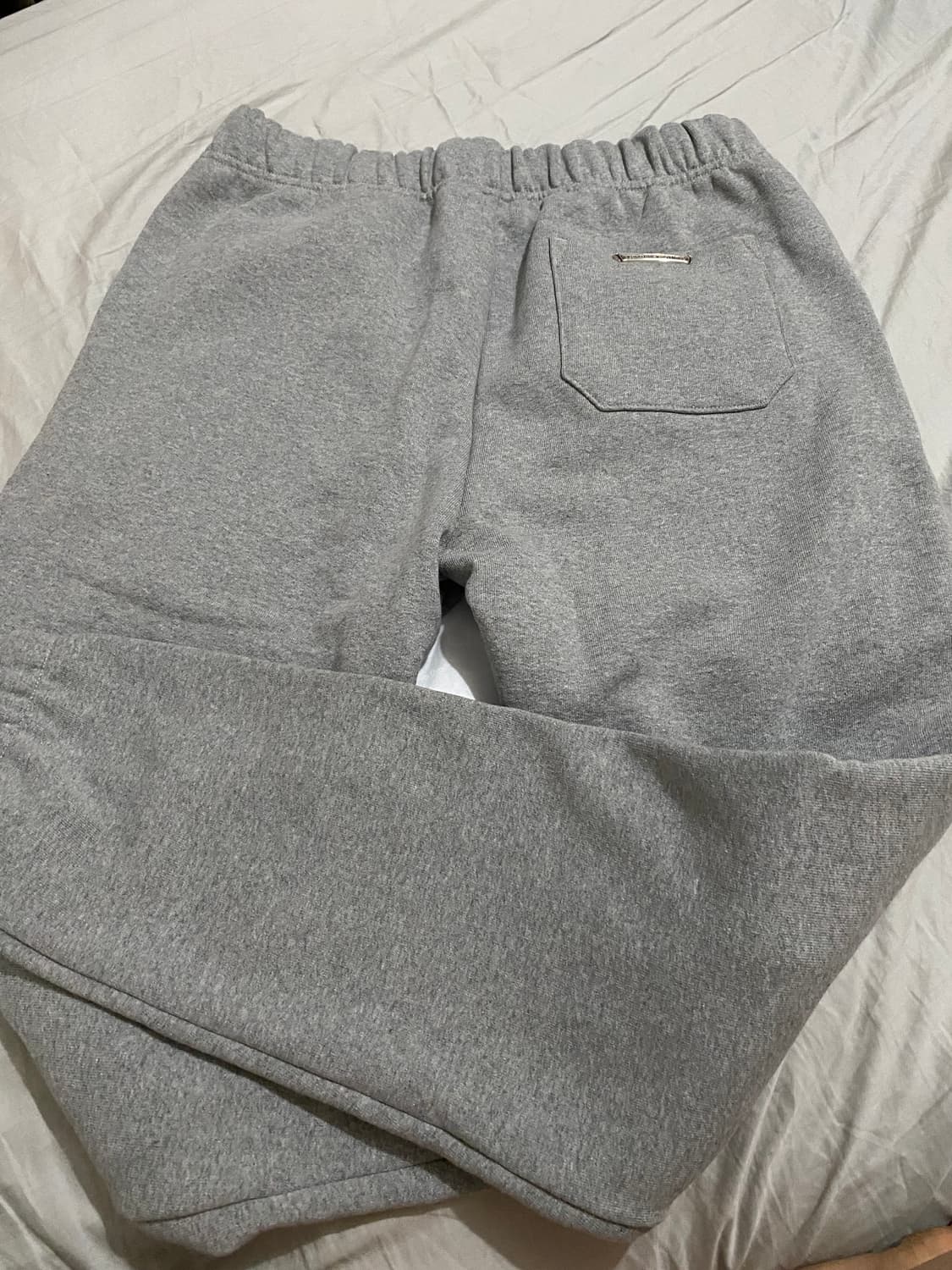 [L] 크롬하츠 트리플 크로스 레더 패치 페이퍼잼 스웨트팬츠 헤더 그레이 상품이미지4
