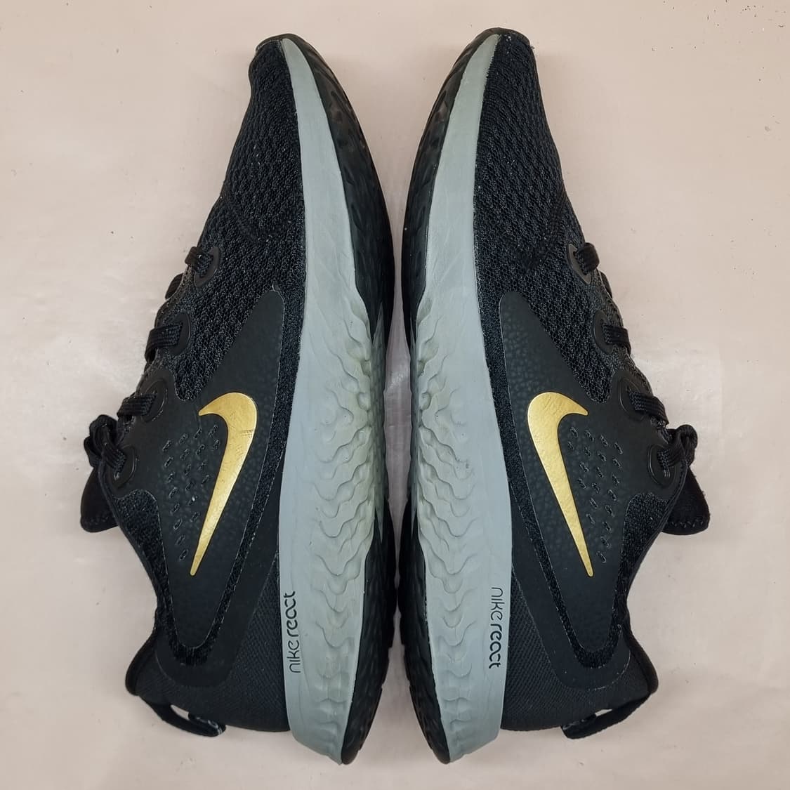 나이키 레전드 리액트 여성운동화240  상품이미지5