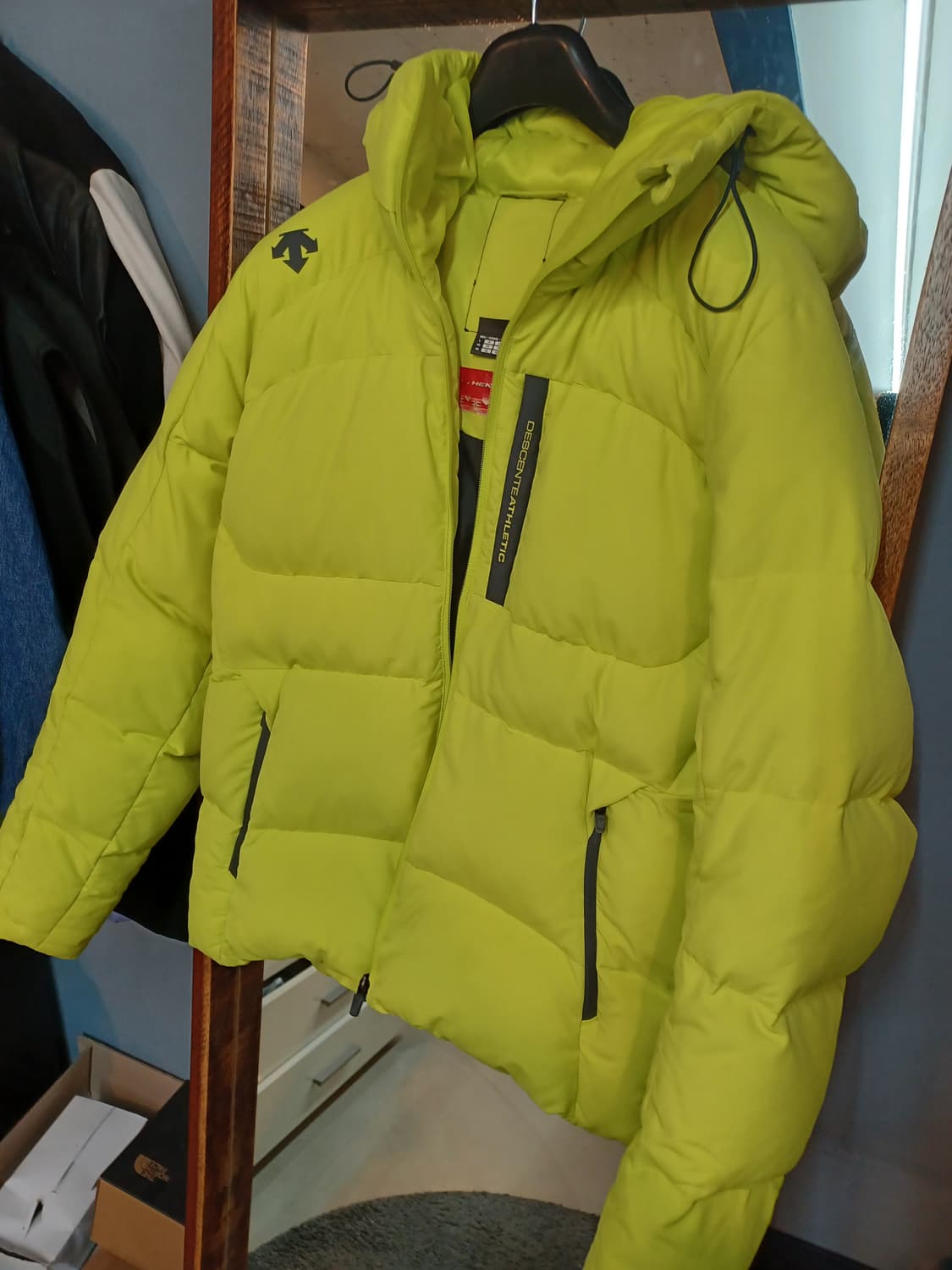 데상트 형광 패딩 L 상품이미지5