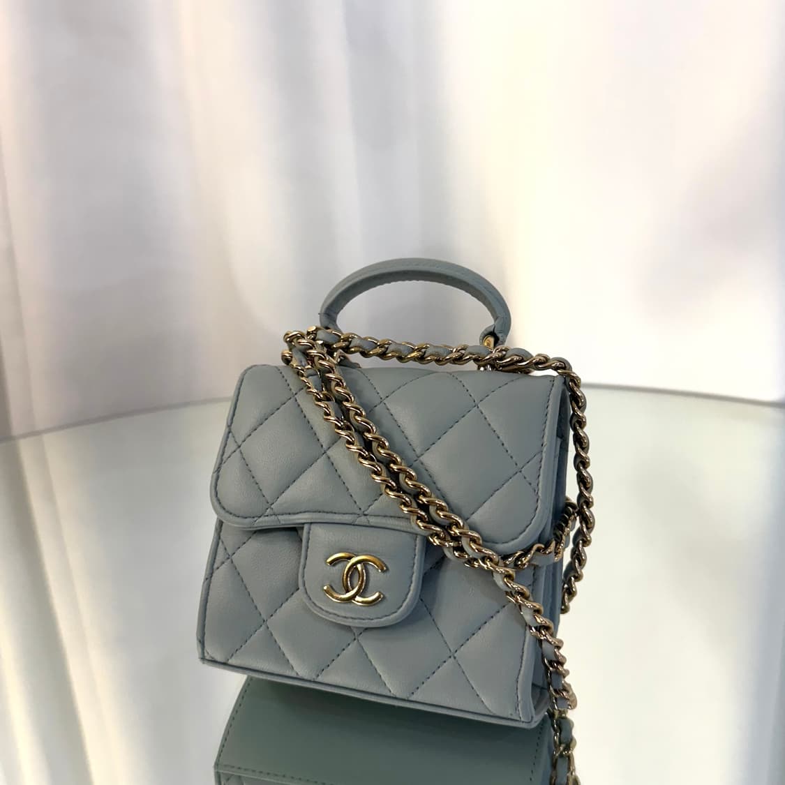 [정품] 샤넬 탑핸들 체인 미니백 램스킨 ap2682 상품이미지1