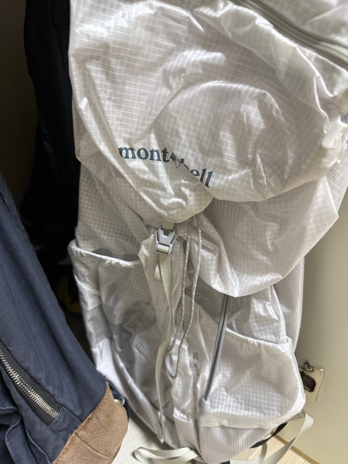 몽벨 버사라이트 팩 20 백팩 아이스 화이트 상품이미지2
