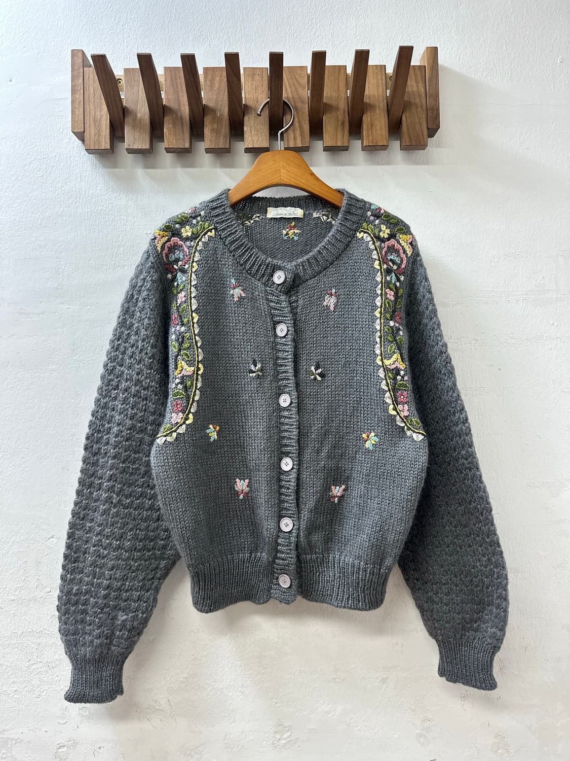 일본빈티지 울100% 플라워 자수 디테일 스웨터 니트 가디건 상품이미지1
