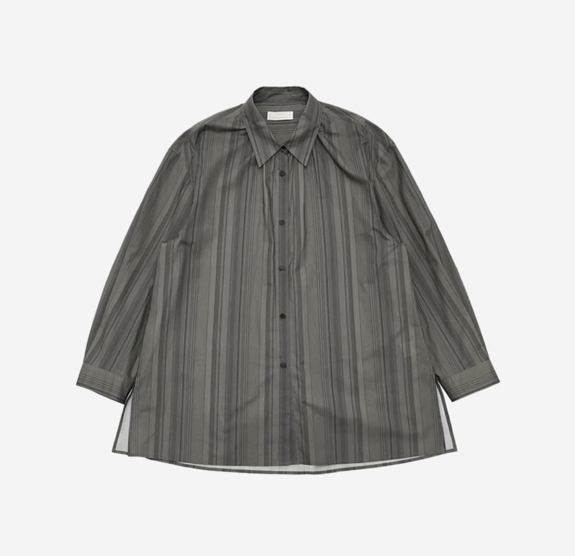 아모멘토 24fw 넥 셔링 스트라이프 오버사이즈 셔츠 상품이미지3
