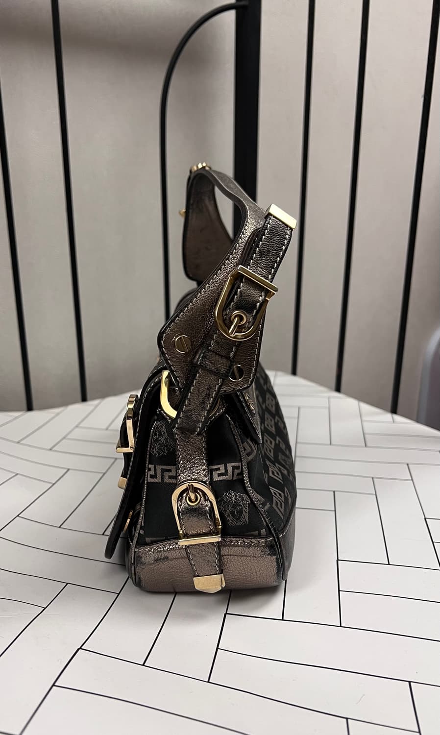 90s versace 베르사체 메두사 자카드 클래식 숄더백 핸드백 상품이미지2