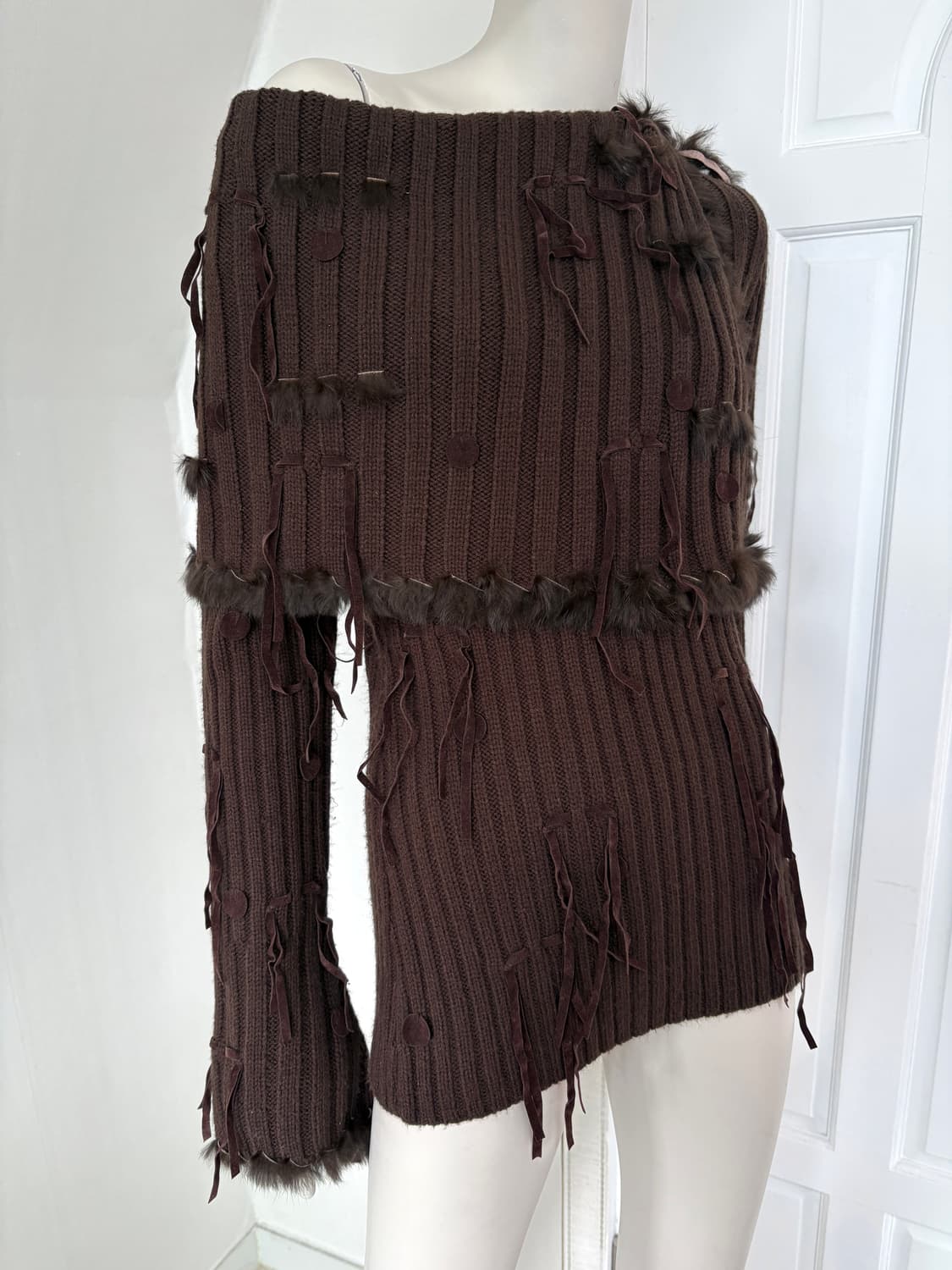 Morgan Fur-Trimmed Off-Shoulder Sweater 상품이미지7