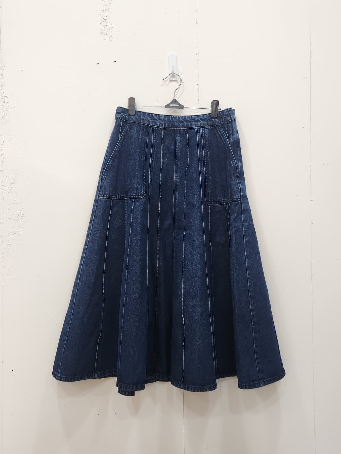 [66] 더엣지 AtG 데님 롱 플레어 스커트 66사이즈 상품이미지1