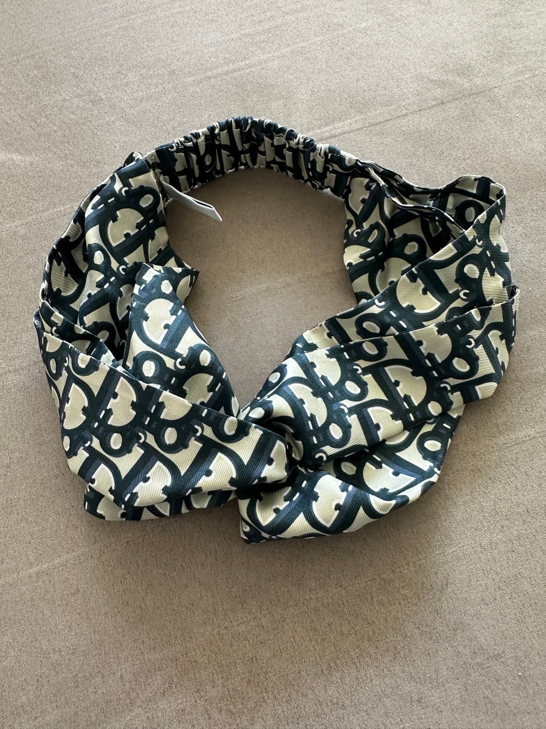 디올(Dior) 오블리크 노티드 헤어 밴드 (정품) 상품이미지1