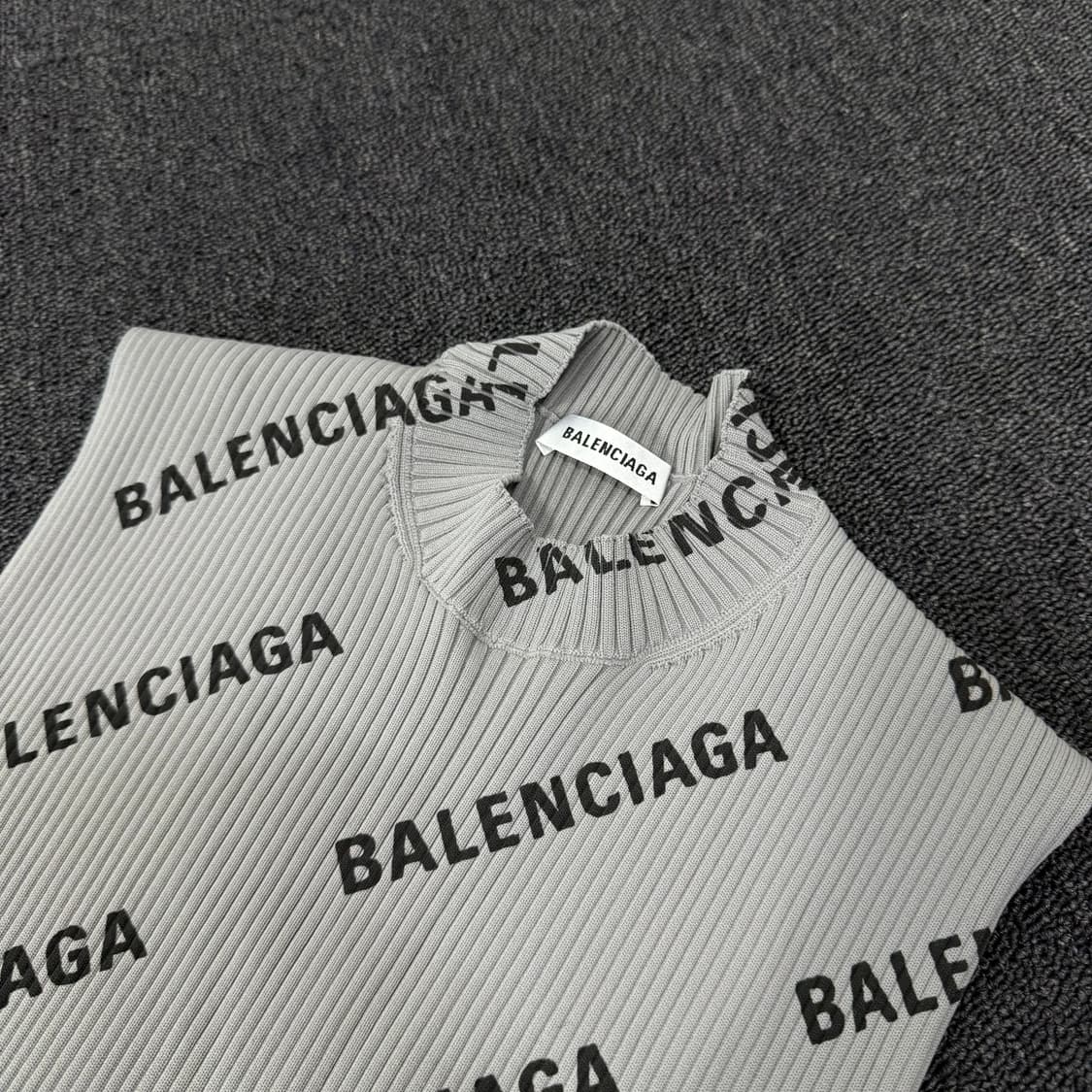 발렌시아가 로고 프린트 랩 민소매 원피스 상품이미지9