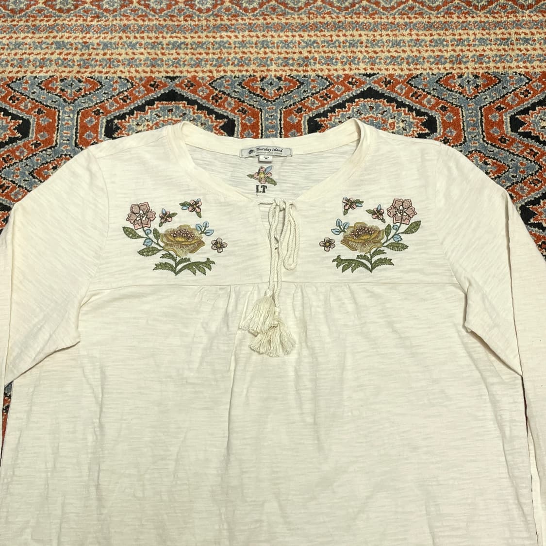 써스데이아일랜드 자수 태슬 아이보리 티셔츠 여성M 상품이미지2