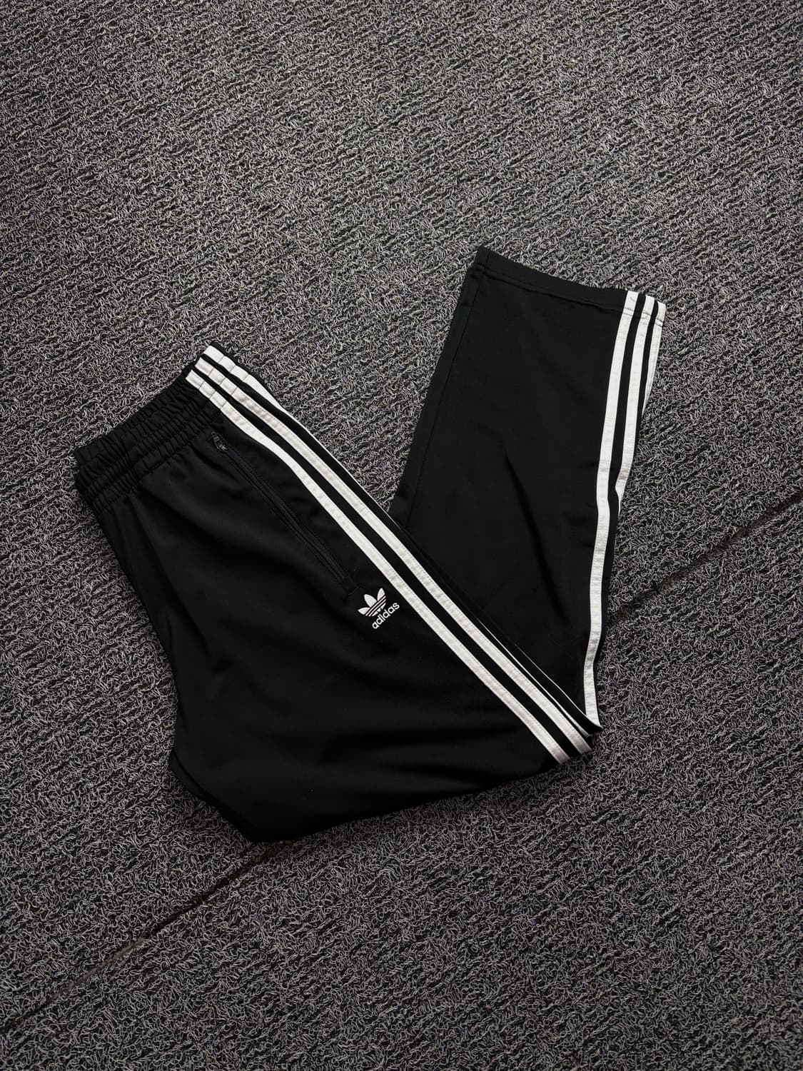 아디다스 신형 파이어버드 와이드 트랙팬츠 1947 상품이미지1