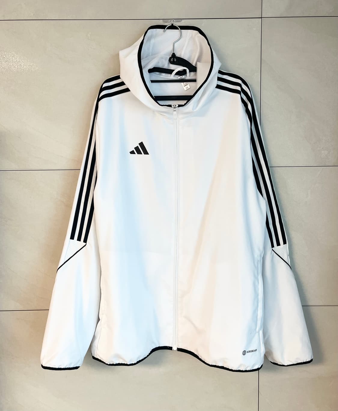 아디다스 윈드브레이커 흰, 검 바람막이 (2XL size) 상품이미지1