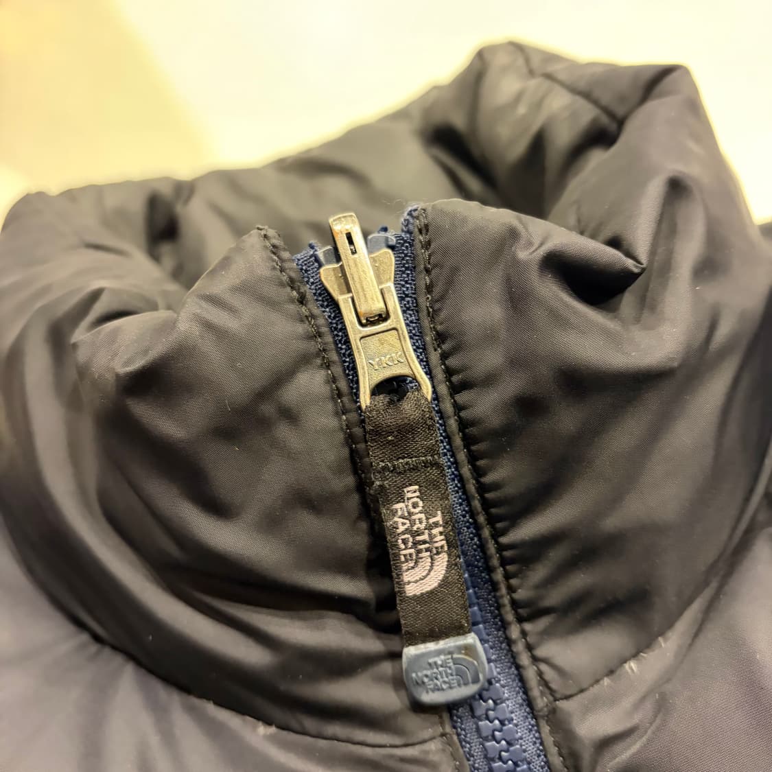 [85] 노스페이스 700 다운 눕시 패딩 네이비 블랙 B667 상품이미지4