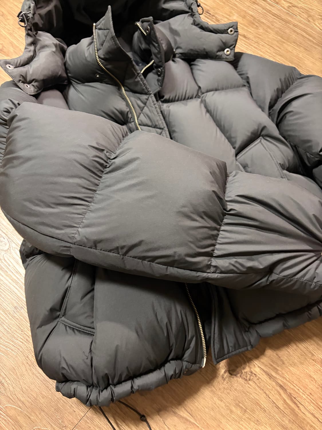 벨리에 크로스 라인 후디드 패딩 다운 상품이미지3