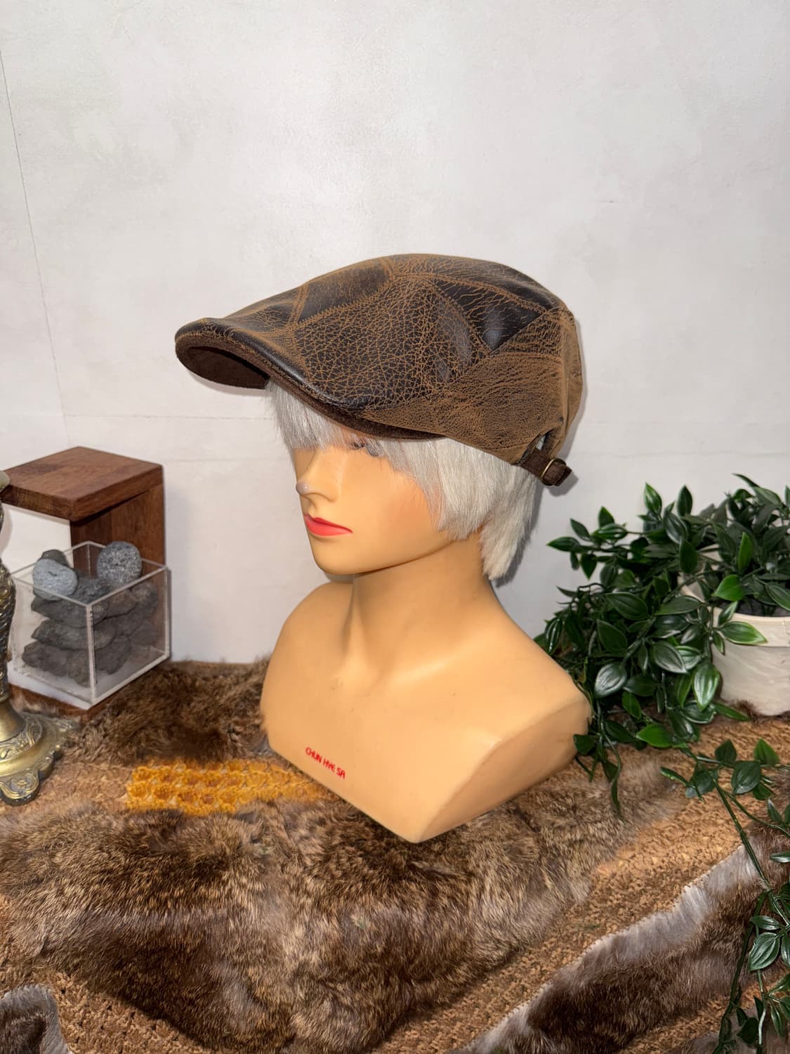 Aging leather patchwork hunting cap 상품이미지1