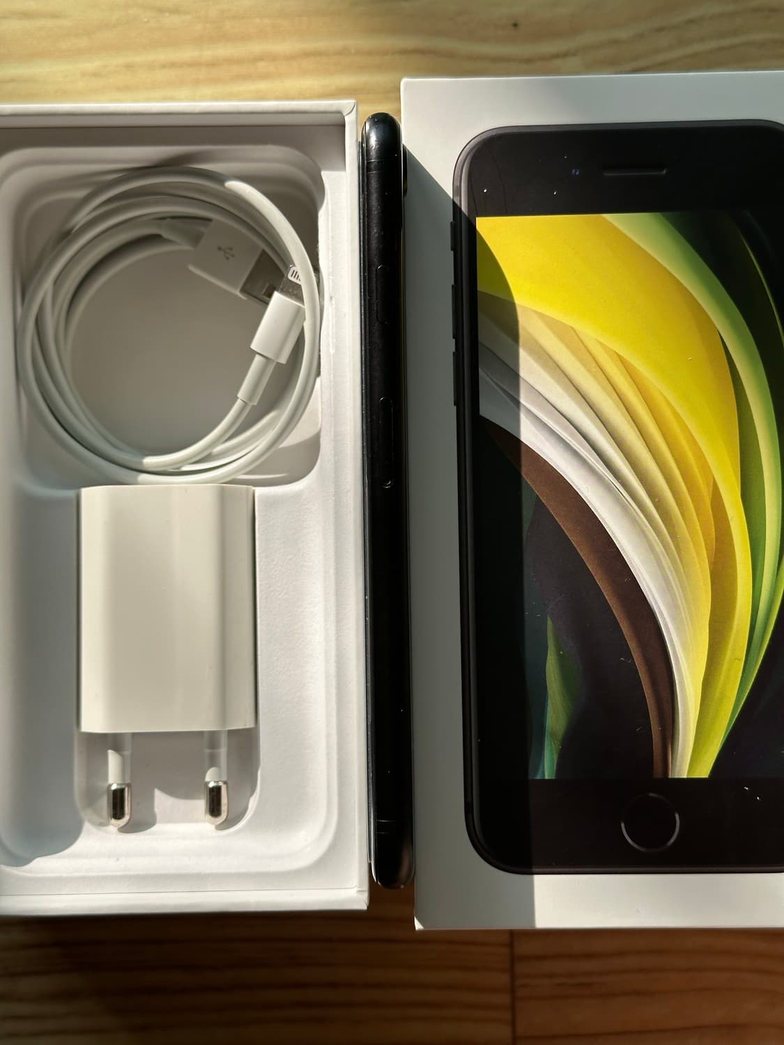 아이폰 se2 128 블랙 풀박스 상품이미지2