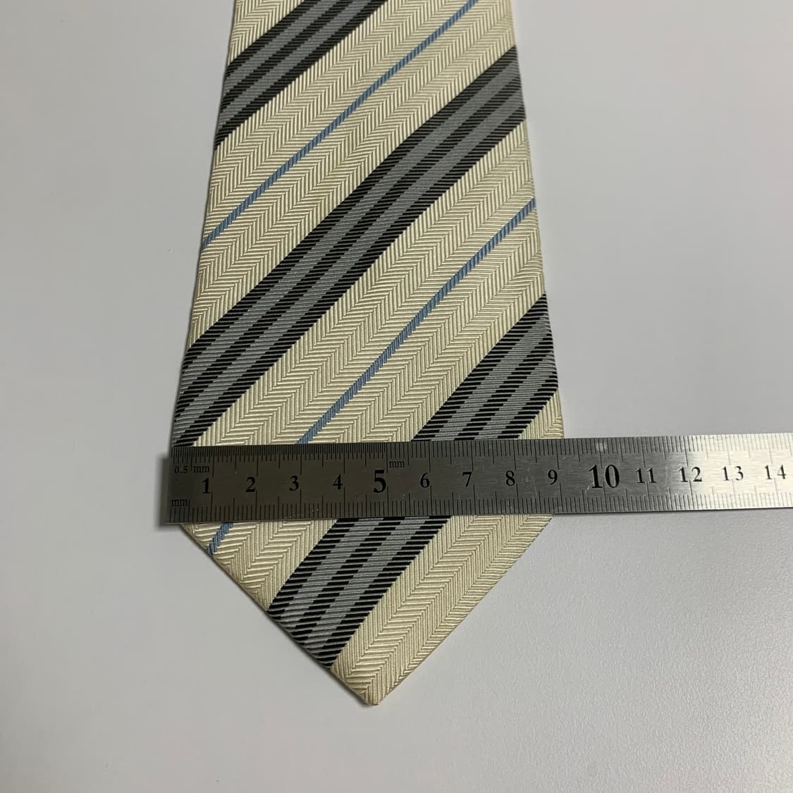 버버리(BURBERRY) 스트라이프 명품넥타이 100실크 A-A+등급 상품이미지9