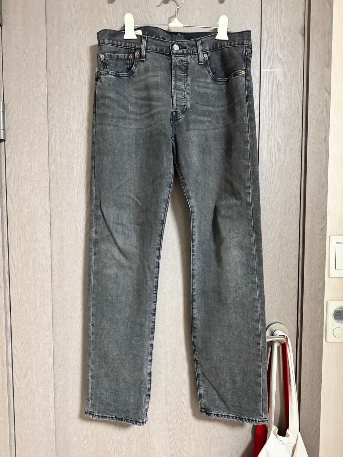 32/32]리바이스 501 흑청 데님 팬츠 상품이미지1