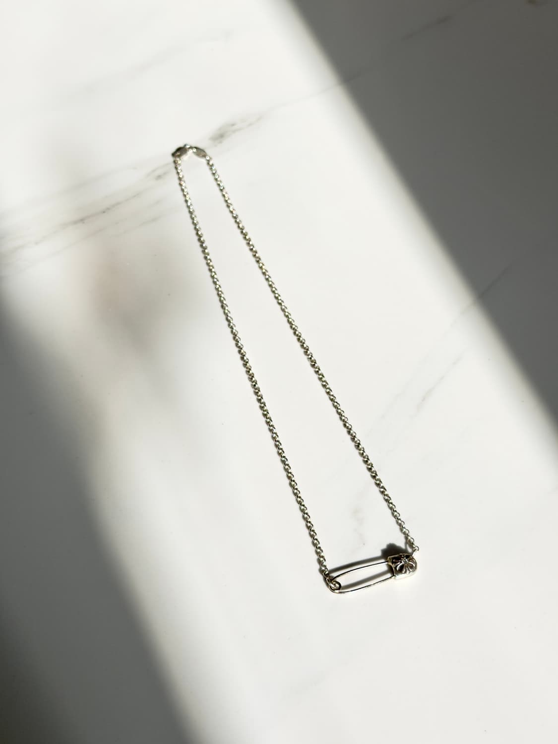 새상품 크롬하츠 세이프티핀 1P 다이아 파베 일체형 목걸이 영수증O 상품이미지1