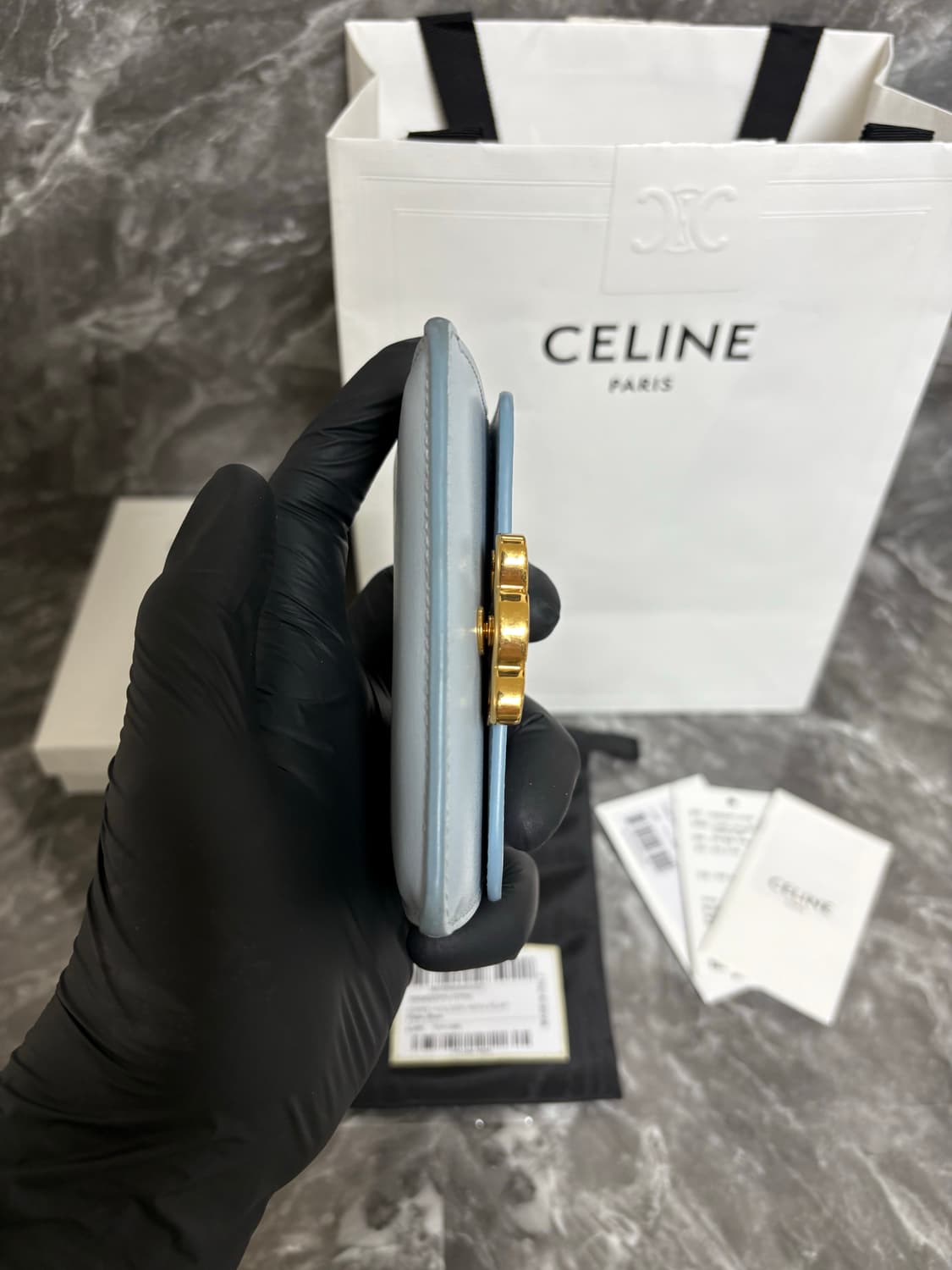 셀린느 트리옹프 샤이니 카프스킨 카드지갑 상품이미지6