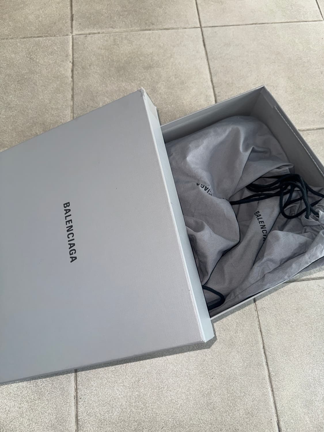 발렌시아가 플랫 나이프 버클 부츠 상품이미지5