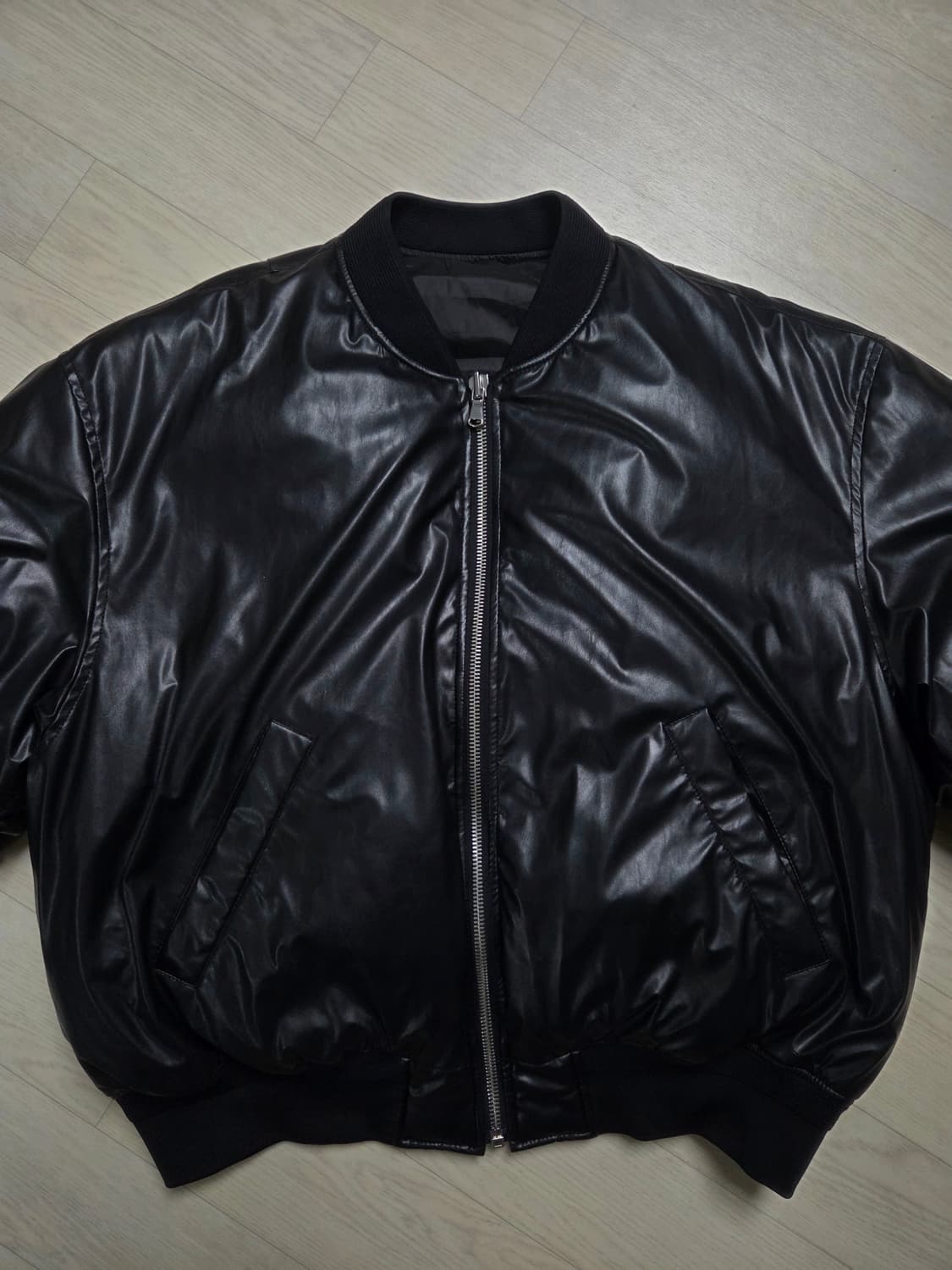 구스다운 비건레더 ma1 상품이미지1