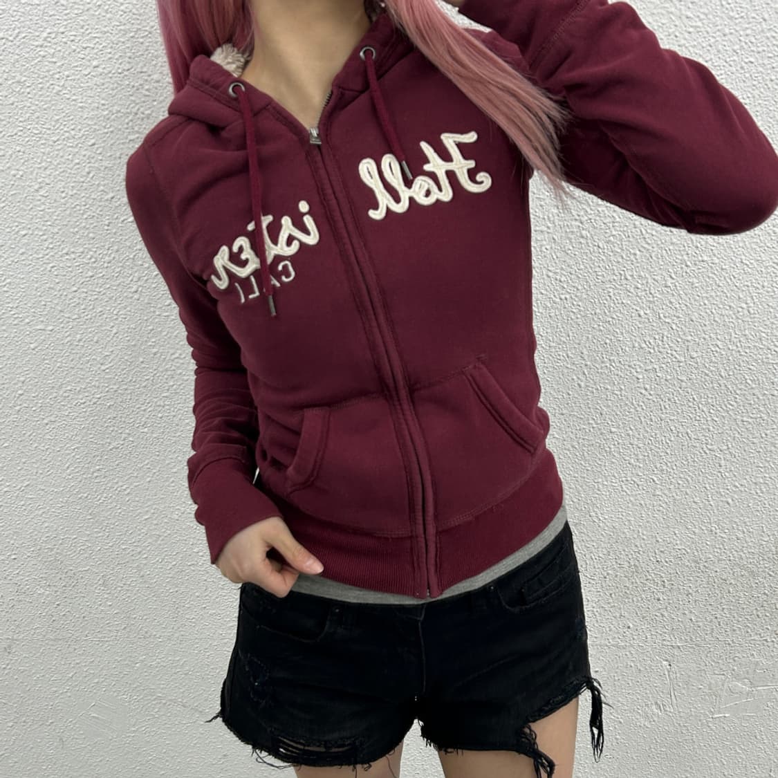 홀리스터 딱붙핏 버건디 양털 후드집업 XS 상품이미지1